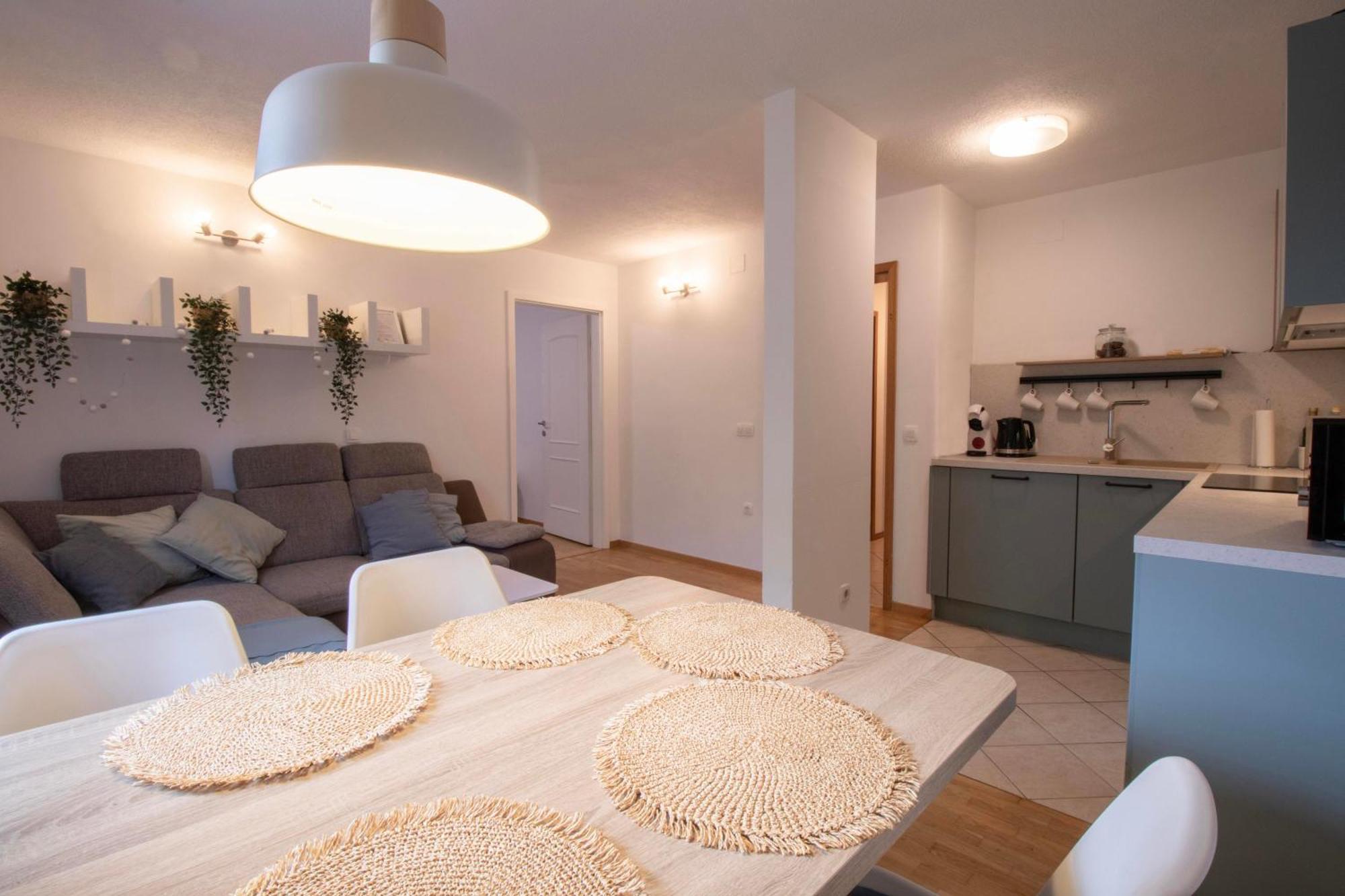 Apartment Above Lake בלד מראה חיצוני תמונה